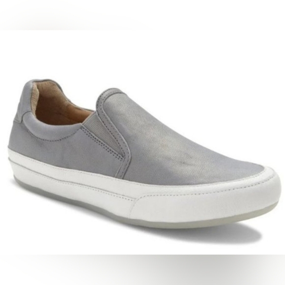 Vionic April Gray Silver Leather Flats Loafers Slip-On Sneakers Size 7.5 - Picture 1 of 16
